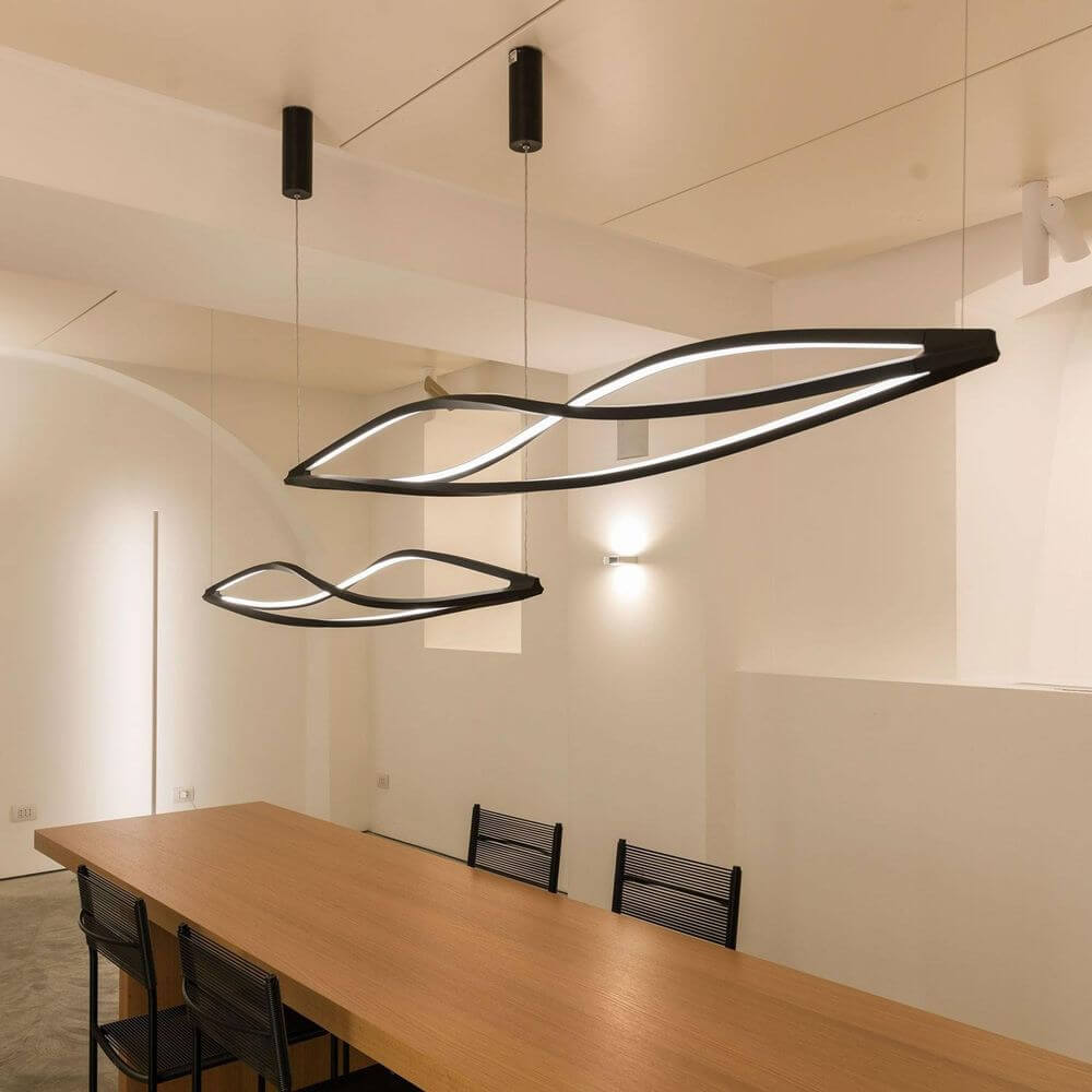 Nella lampada a sospensione a LED orizzontale del vento 183 cm