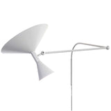Nemo Lampe De Marseille Wandlampe in Mattweiß mit beweglichem Arm und diffusen Lichtaustritt.