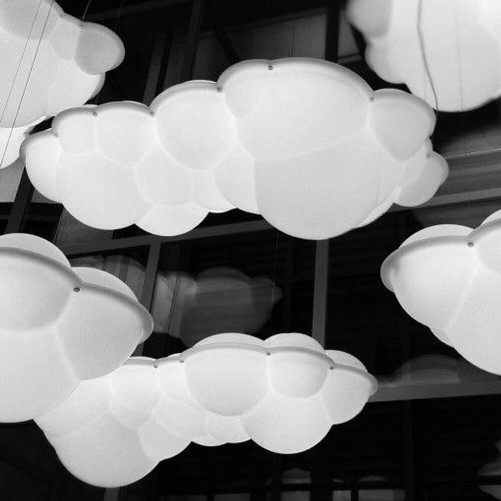 Nemo Nuvola Minor LED Hängeleuchte Wolke 100cm in verschiedenen Wolkenformen, aus opalweißem Polyethylen.