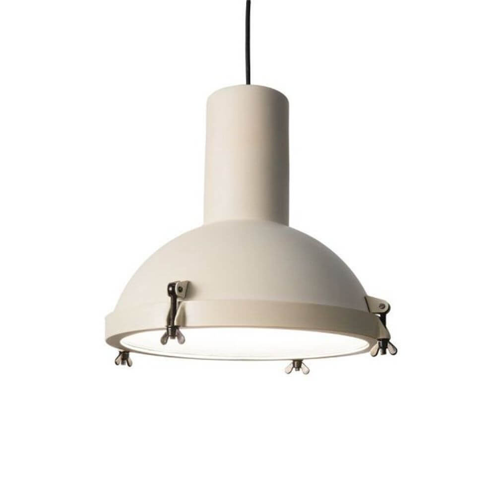 Nemo Projecteur 365 Outdoor Hängelampe IP65, elegante Hängelampe mit gewölbtem Diffusorglas und mattem Finish.