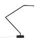 Nemo Untitled LED Tischleuchte in modernem Design, aus matt schwarz lackiertem Aluminium mit flexiblem Gelenk.