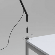 Nemo Untitled Linear Lampenzapfen, schwarze LED-Tischleuchte mit flexiblem Gelenk und Touchdimmer am Leuchtenfuß