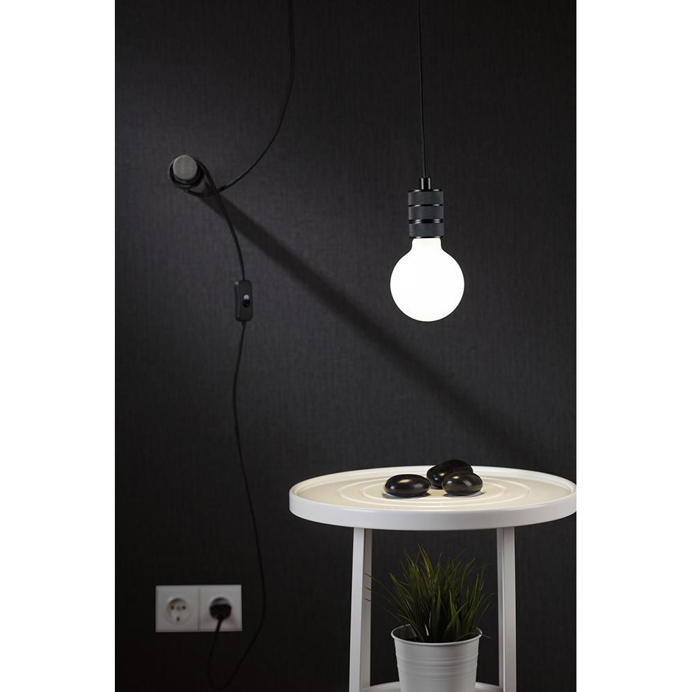 Lampe à pendentif néordique Tilla, y compris le bouchon noir