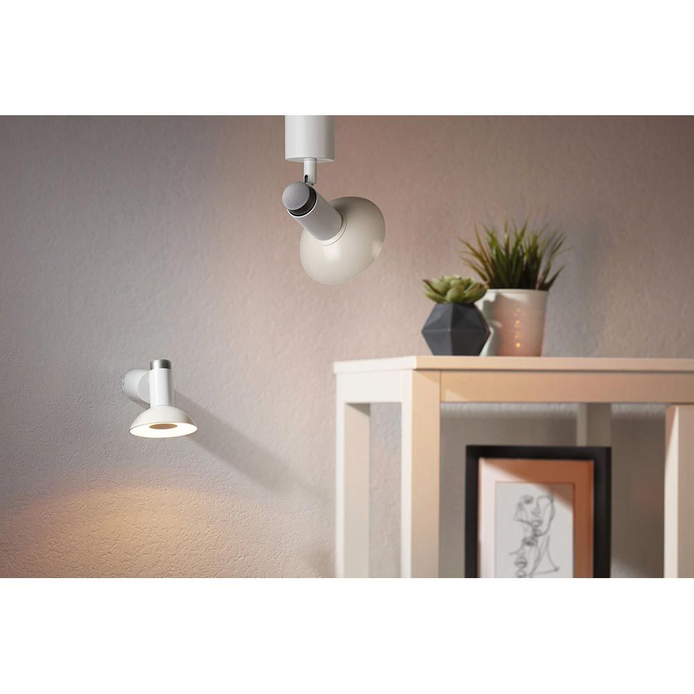 Scandinavische Neordic Runa Wand- und Deckenleuchte in Weiß und Grau, ideal für modernes Wohnen.
