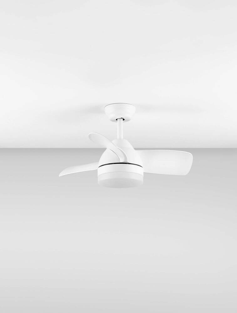 Nerina LED Ventilator 3000, 4000, 6500K Weiß Deckenventilator in elegantem Weiß und modernem Design.