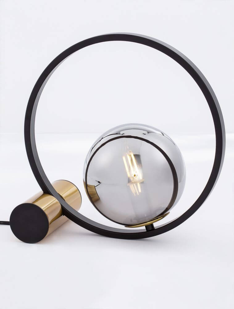 Neso Tischleuchte H 40cm E14 mit mattschwarz und gebürstetem Gold Design, stilvoll und modern.