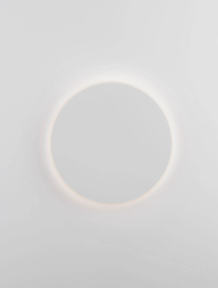 Nevo LED Wandleuchte Ø 30cm 3000K mit modernem, zeitlosem Design in Goldrahmen.
