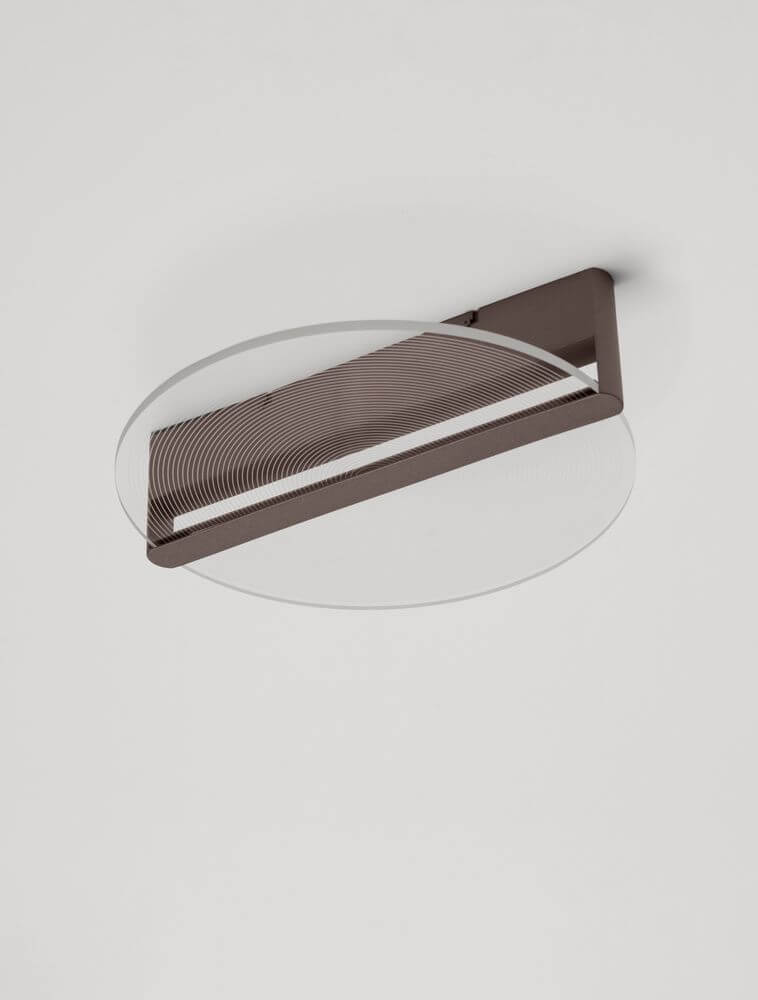 Noah LED Deckenleuchte 3000K Braun mit schlankem Design und transparent-brauner Farbkombination.
