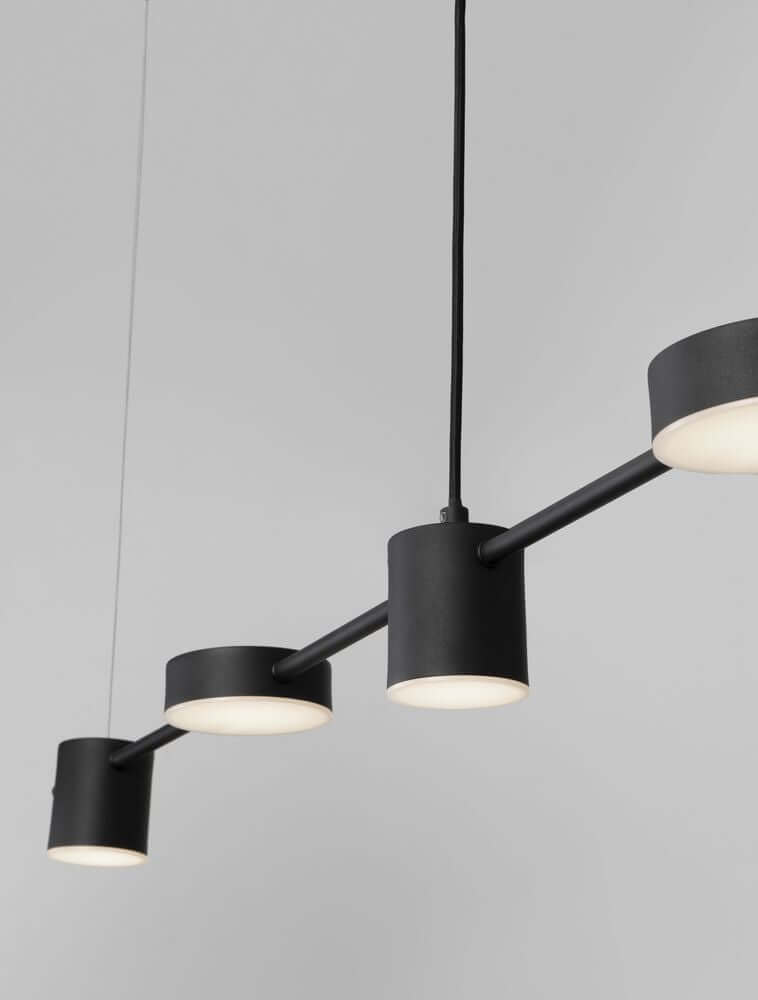 Nordik LED Pendelleuchte 5-flammig 3000K Schwarz mit minimalistischem Design und geometrischer Form.