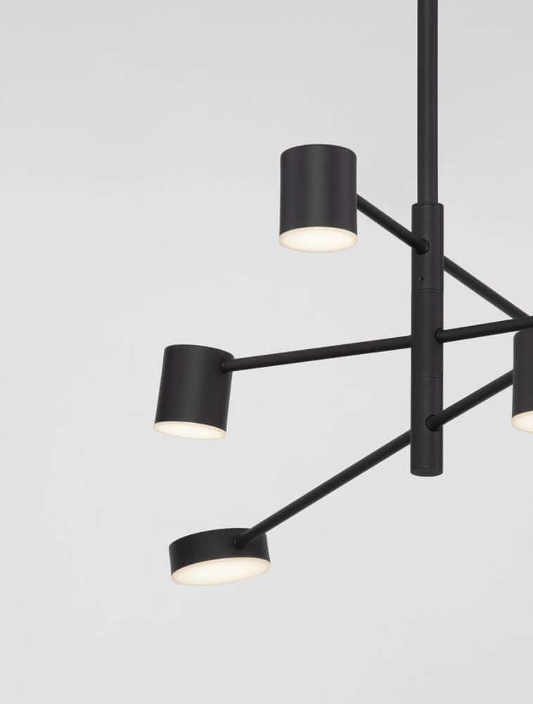 Nordik LED Pendelleuchte 6-flammig Ø 100cm 3000K Schwarz mit schwarzem Aluminiumgestell und Acryl-Lichtköpfen.
