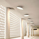 LED Deckenlampe Kaito Pro Ø 40cm in modernem, minimalistischen Innenraumdesign.