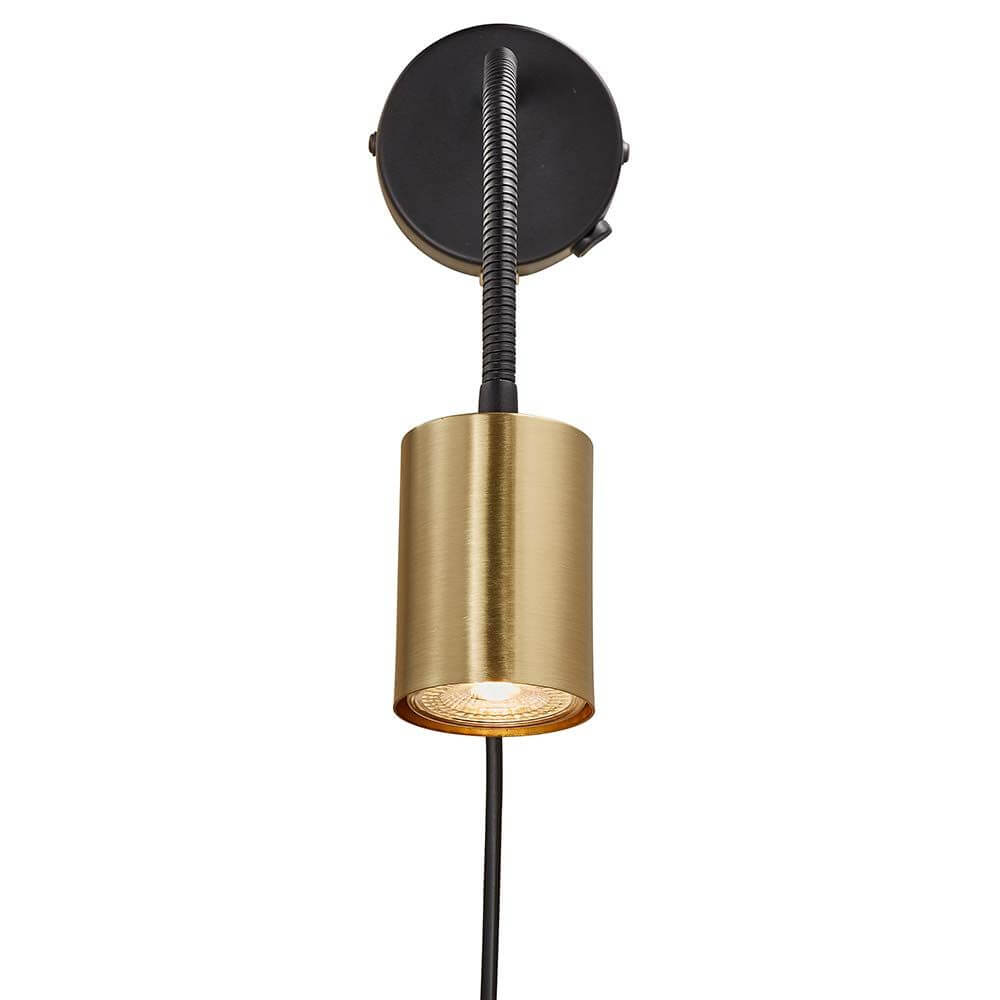Explore Flex Spot Messing - zeitgenössische Lampe mit verstellbarem Kopf für gerichtetes Licht.