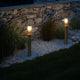 Linton Pollerleuchte IP54 leuchtet elegant im Außenbereich, ideal für Einfahrt und Terrasse.