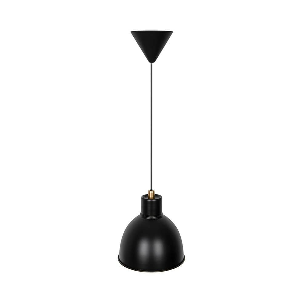 Pop Pendelleuchte mit mattem Finish und Messingdetails, ideal für Ess- oder Küchentische.