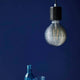 Marmorpendellampe Siv i svart, stilfull designlampe med varmt lys og elegant marmoroverflate.