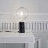 Siv marmor bordslampa svart