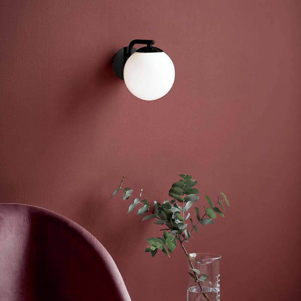 Wandlampe Grant Schwarz, Opal Weiß