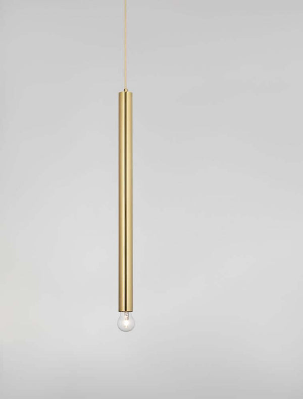 Norway Pendelleuchte E27 Ø 4,5cm Gold mit goldenem Zylinder und glühender Kugelbirne.