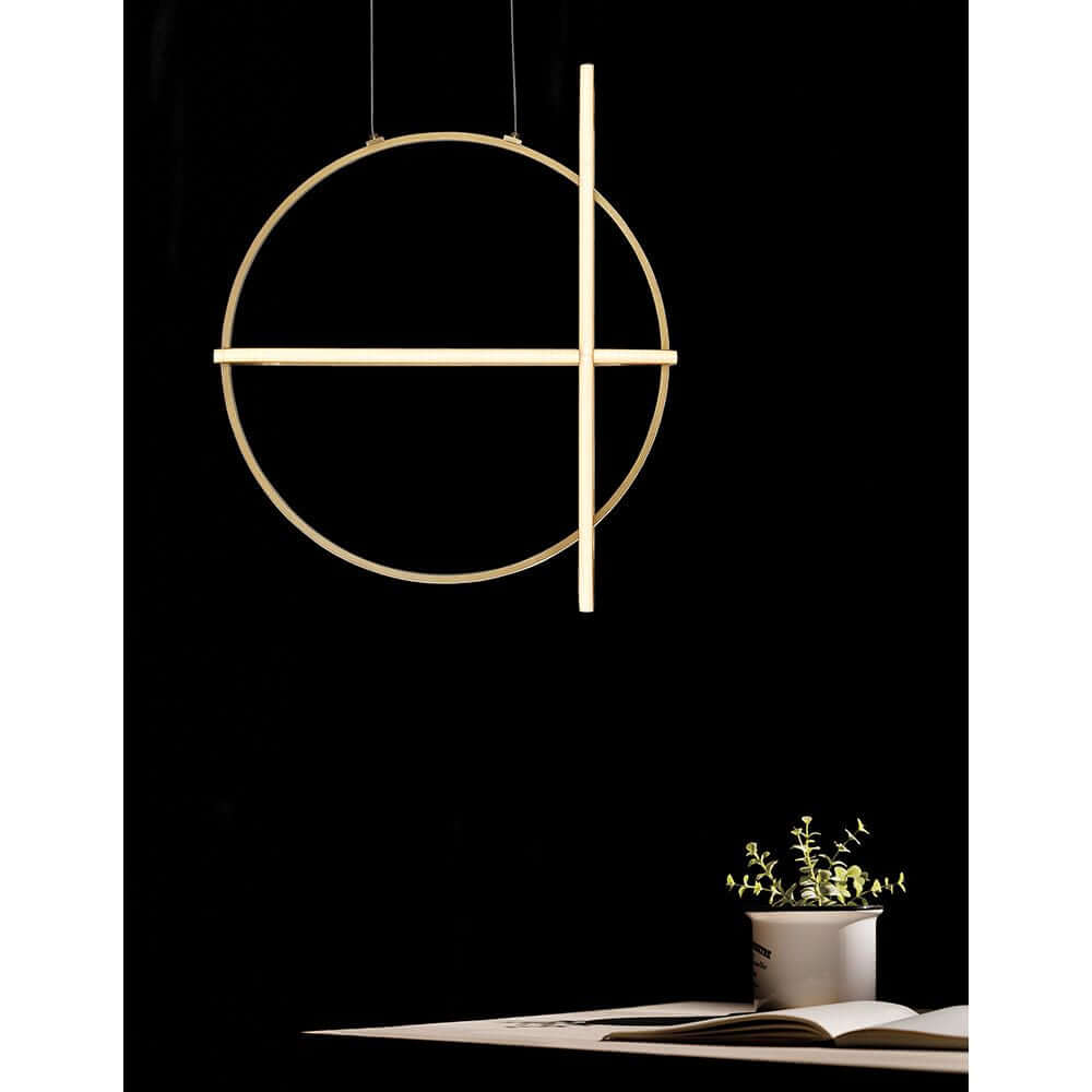 Arte LED Hängelampe 61cm in modernem Design, hängend über einem Tisch mit Pflanzen.