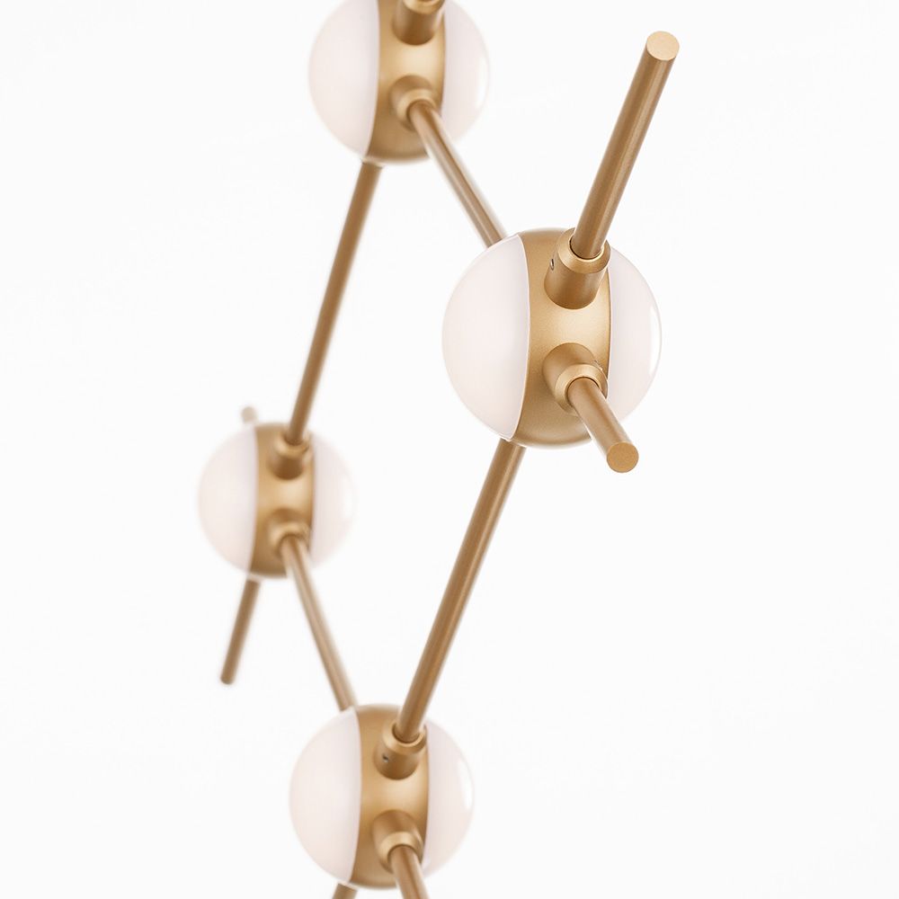 Atomo LED Hängelampe in Gold mit eleganten Acryl-Elementen und modernem Design, ideal für stilvolle Räume.
