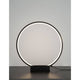 Base-B Stand-Fuß aus Metall mit Nova Luce Ringlampe auf einem Tisch