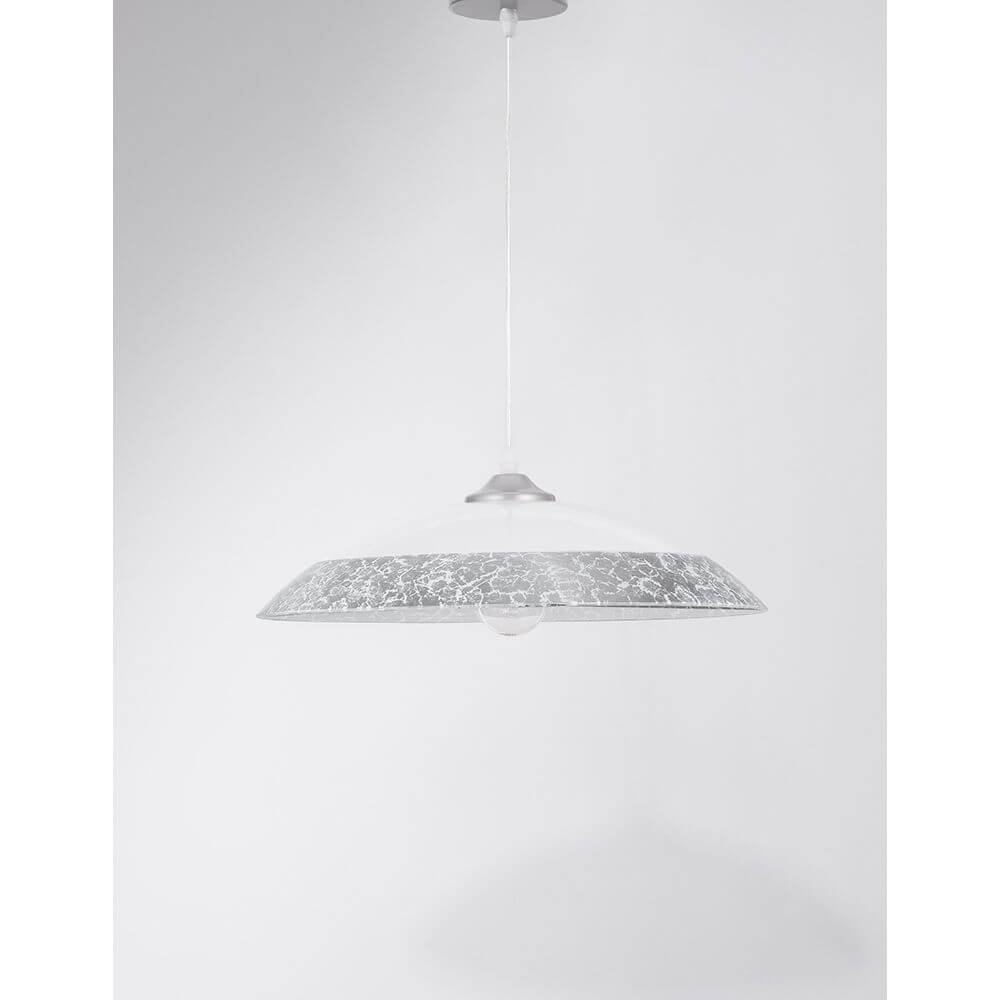 Benito Hängelampe aus Glas mit modernem Design und silbernem Crackglas-Schirm.