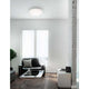 Brest Bad Deckenlampe Opal-Weiß in modernem Wohnzimmer mit großen Fenstern und stilvoller Einrichtung.