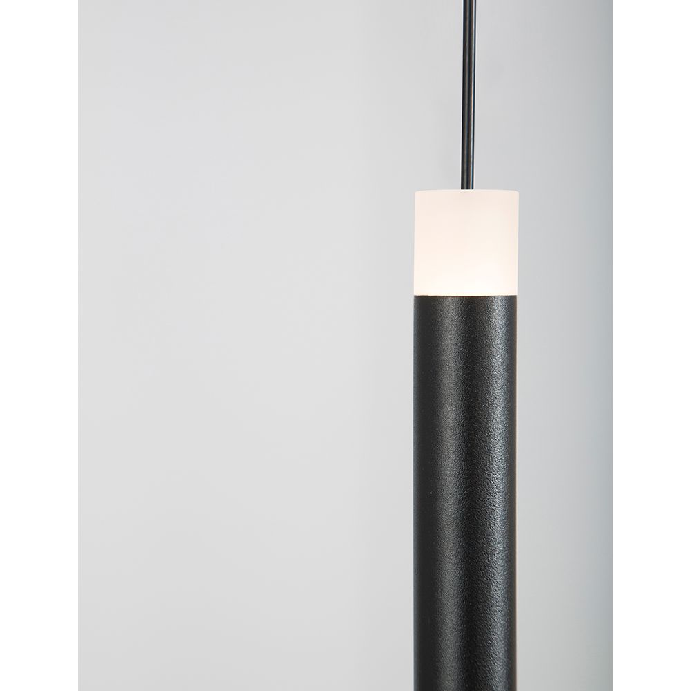 Nova Luce Cayo LED -riipusvalaisin metalli musta