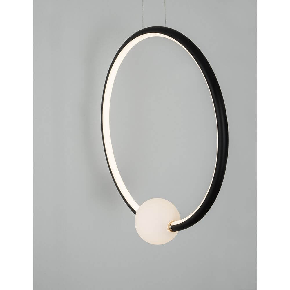Celia LED Pendelleuchte Ø 43cm in modernem Design mit schwarzem Rahmen und weißem Licht.