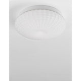 Elegante Clam Deckenlampe aus Glas für Badezimmer, IP44-zertifiziert mit stylishen Design und angenehmem Licht.