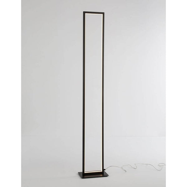 Cornice LED Stehleuchte 153cm Schwarz in minimalistischen Design, ideal für moderne Wohnräume.