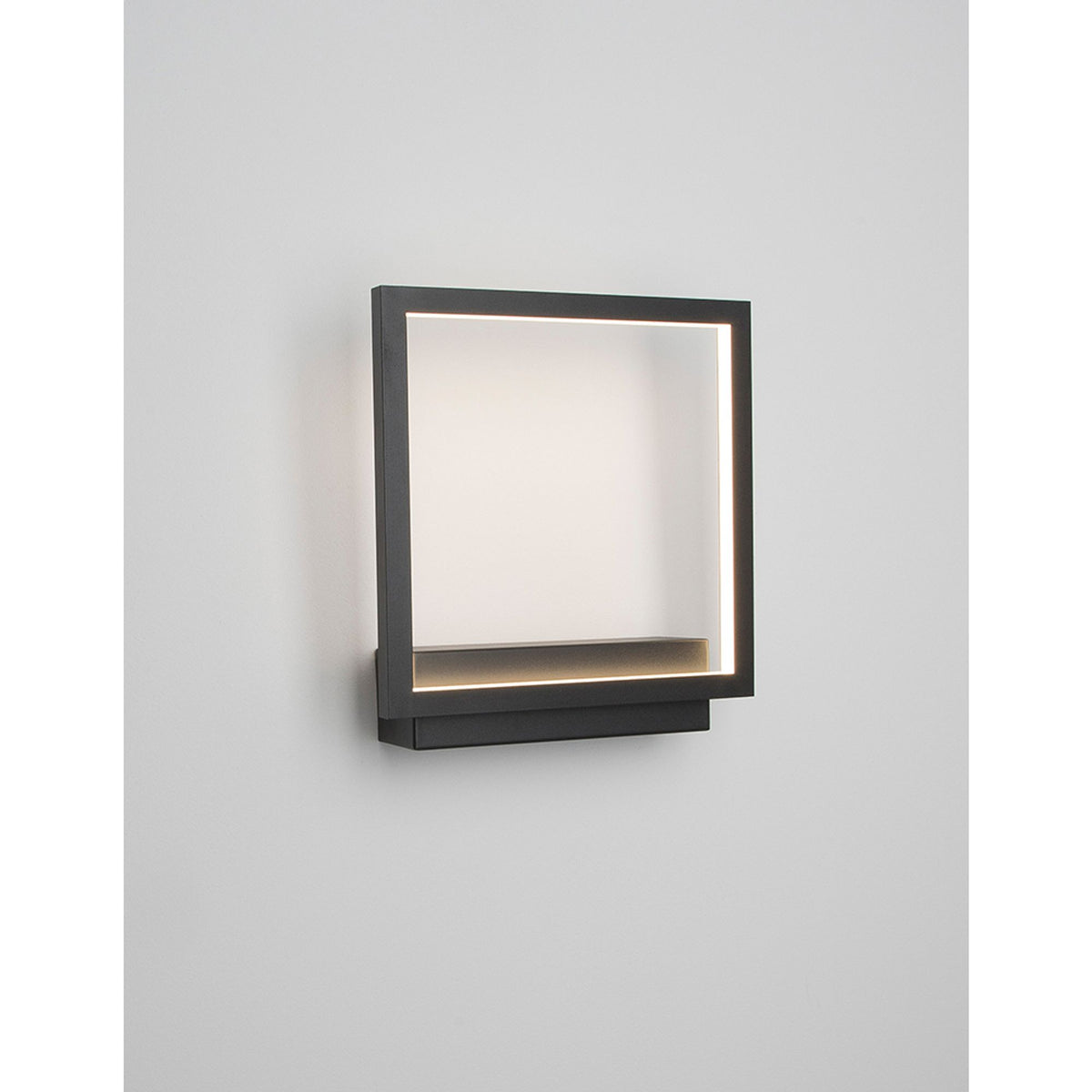 Nova Luce Cornice LED square wall light black, black square wall lamp with LED lighting, front view