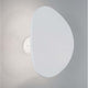 Cronus LED Wandleuchte Weiß in modernem Design an der Wand montiert mit sanfter Beleuchtung.