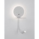 Eclip LED Wandlampe mit USB in modernem Design mit Ablage und verstellbarem Strahler.