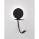Eclip LED Wandlampe mit USB in modernem Design mit Ablage und verstellbarem Strahler.