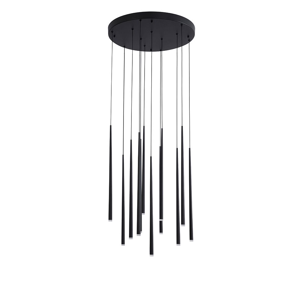 Moderne schwarze Pendelleuchte mit langen, hängenden Stäben für stilvolle Beleuchtung im Wohnbereich.