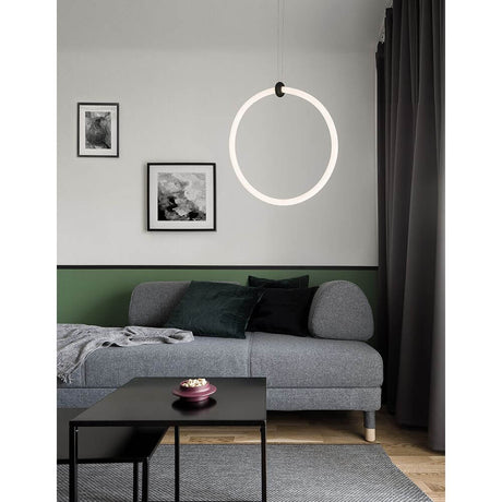 Girdino LED Acryl-Hängeleuchte Weiß im modernen Wohnbereich über einem grauen Sofa