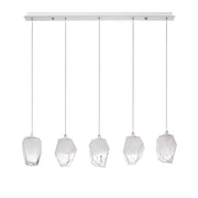 Ice Glas-Pendelleuchte 5-flg. Verlaufend in modernem Design mit klaren Glaskörpern und weißer Deckenhalterung.