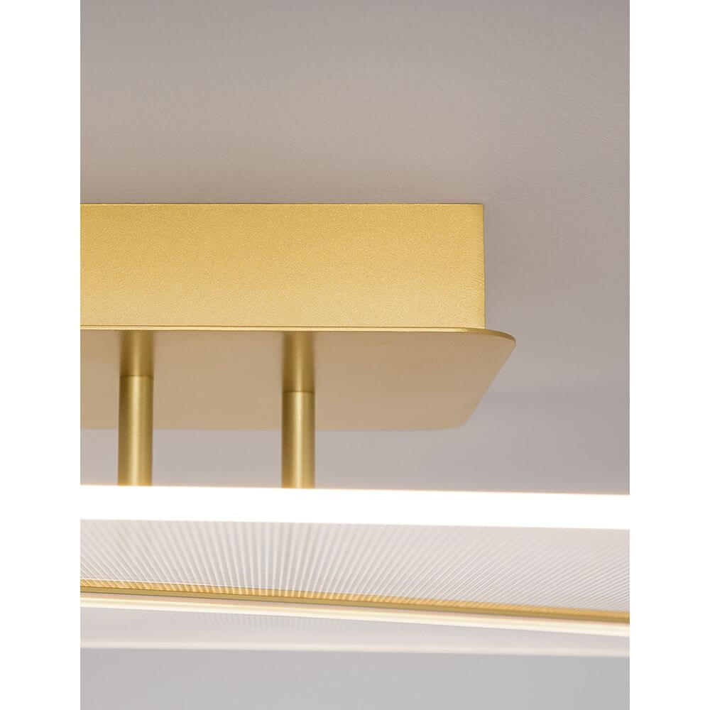 Detailansicht der Jertuna LED Deckenlampe Gold, Klar mit elegantem goldenen Design und Lichtverteilung.