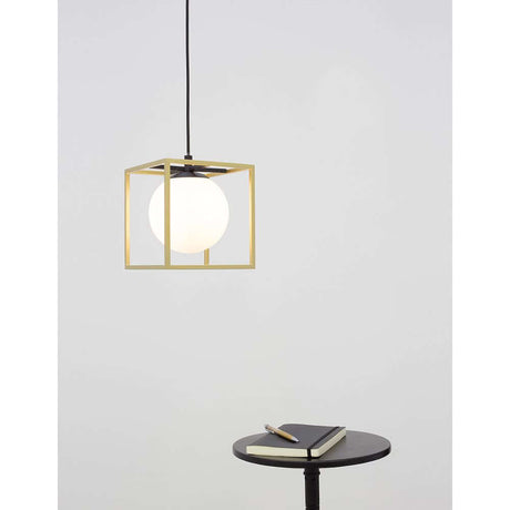 Juliet Hängelampe Würfel Ø 40cm Messing moderne Deckenleuchte mit weißer Glaskuppel