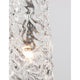 Detailaufnahme der Nova Luce Kovac Pendellampe Stahl Gold mit gläserner Oberfläche und Lichtquelle.