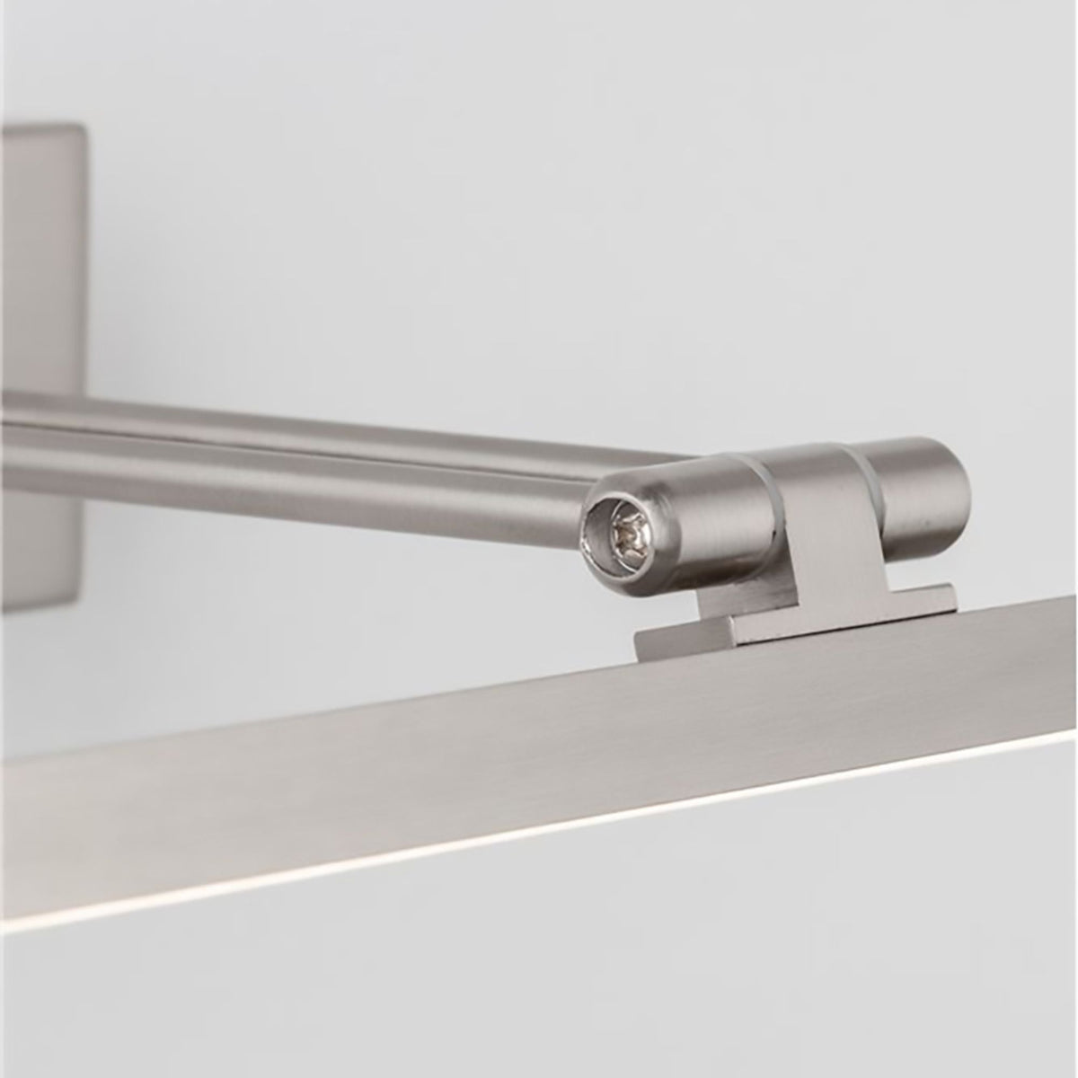 Nova Luce LED wall light Marnell silver, modern metal wall lamp with LED-spot, detail view