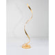 Leon LED Stehlampe 143cm Gold in eleganter, spiralförmiger Design-Optik auf weißem Hintergrund.