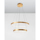 Leon LED Hängeleuchte Ø 60cm Gold mit zwei schwebenden Ringen und warmem Licht.