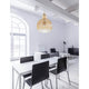 Nova Luce Lingua Pendellampe Messing, Champagner in modernem Esszimmer mit glasierter Decke.