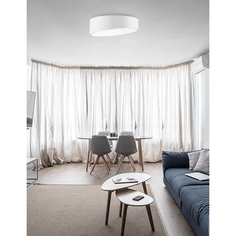 Moderne Maggio LED Deckenlampe Ø 50cm Metall Acryl im stilvollen Raum mit eleganten Möbeln.
