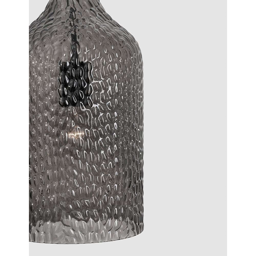 Marou Glas-Pendellampe Rauchfarben mit rauchiger Glaskuppel und schwarzem Metall.