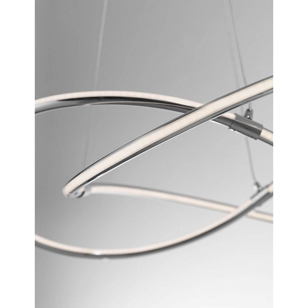 Detailansicht der Martino LED Hängeleuchte Ø 60cm Chrom mit modernem Design und elegantem Chromfinish.