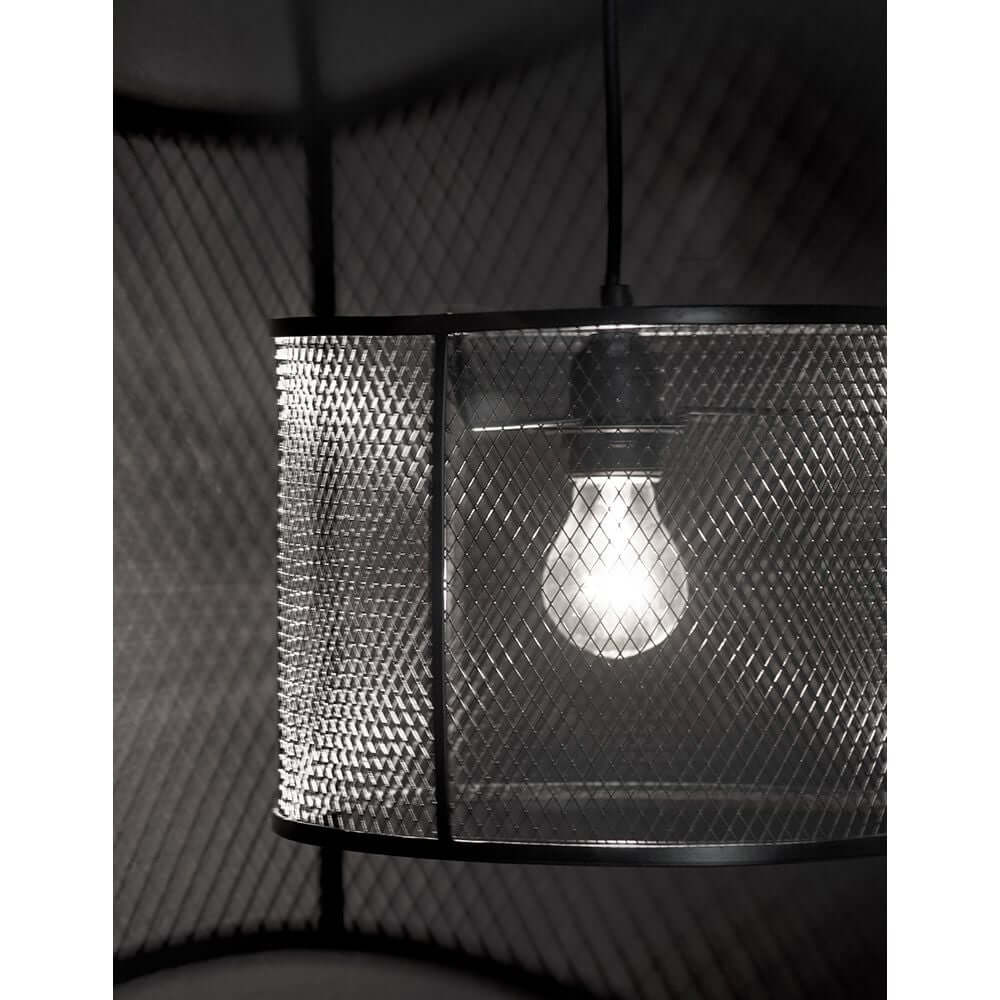 Net Hängeleuchte Metall mit sichtbarem Licht, elegantes Design aus Metall im industriellen Stil.