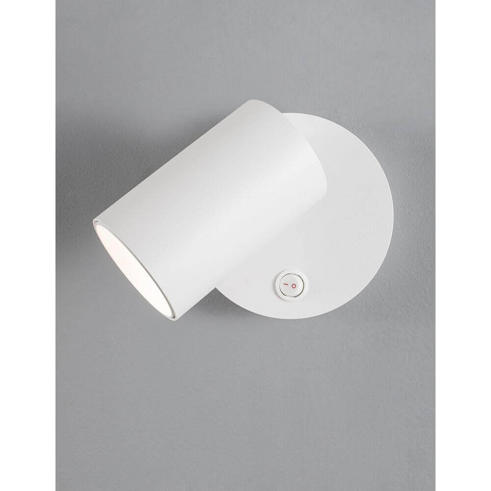 Moderne Net Wandstrahler in Weiß, drehbar mit leichtem Schalter, ideal für stimmungsvolle Beleuchtung.